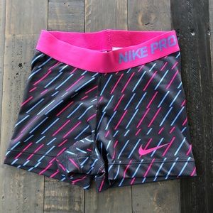 Women’s Nike Pro Shorts- XS